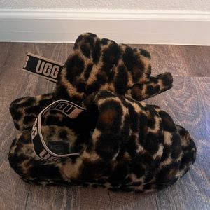 UGG Fluff Yeah slides color butterscotch🤎 Size 8